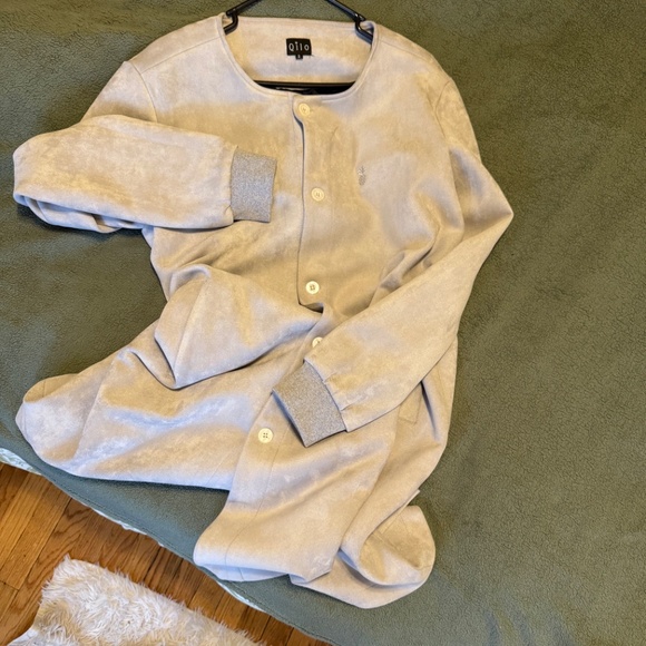 Gorgeous silver suede coat! - Picture 7 of 9